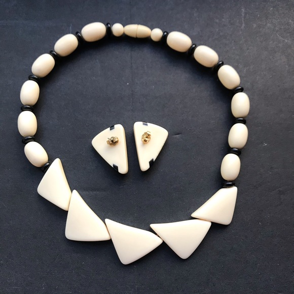 80’s Geometric Design Jewelry Set - Picture 4 of 5